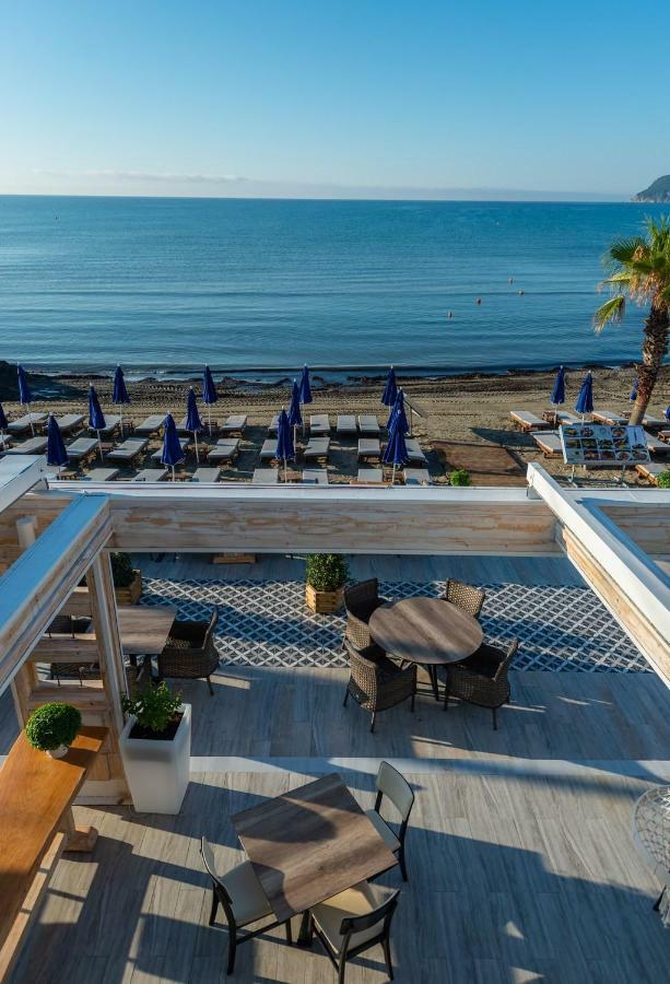 Mandala Seafront Suites Laganas Exterior photo